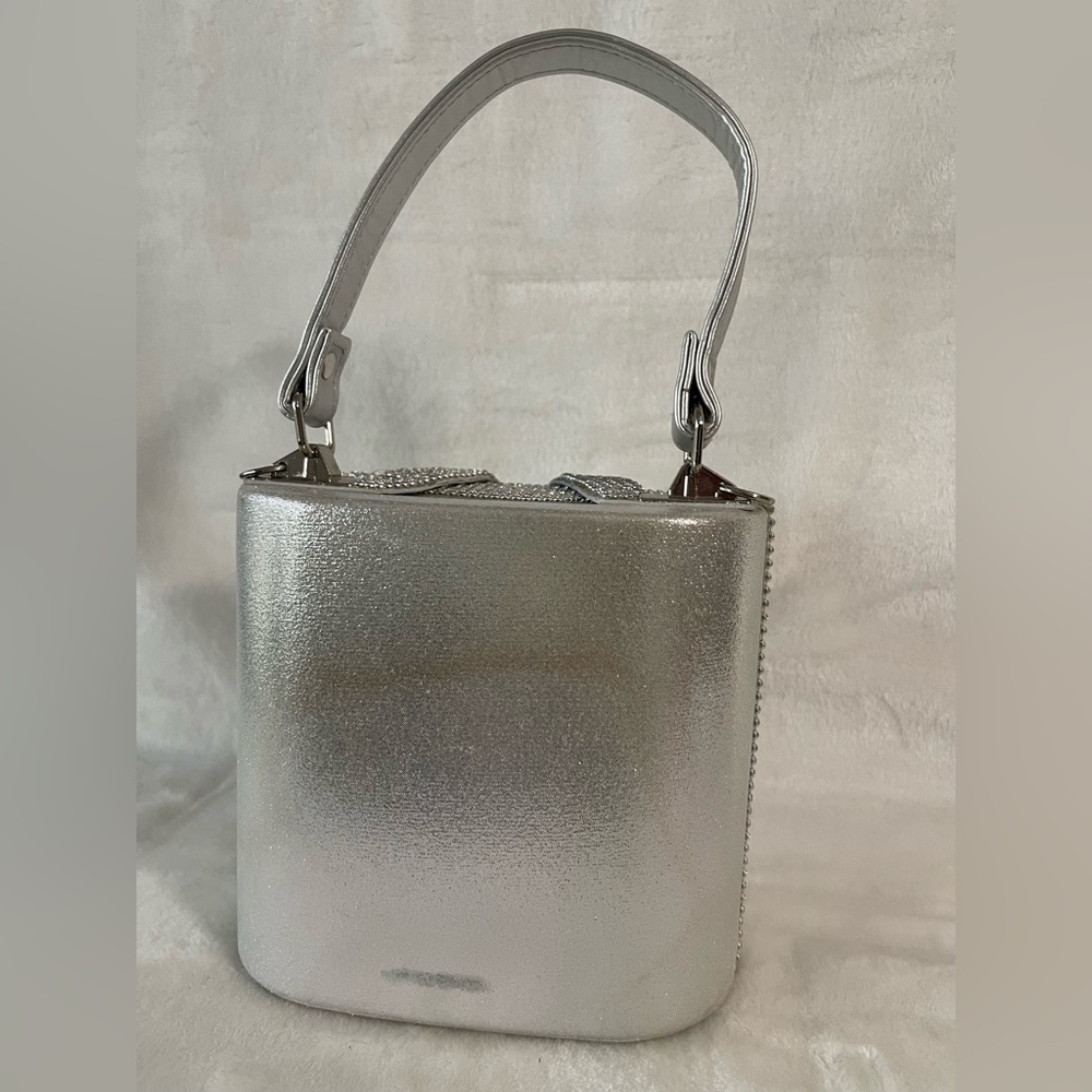 Rainstone handbag with locket clasp, silver sparkly cocktail party ready - Picture 5 of 10